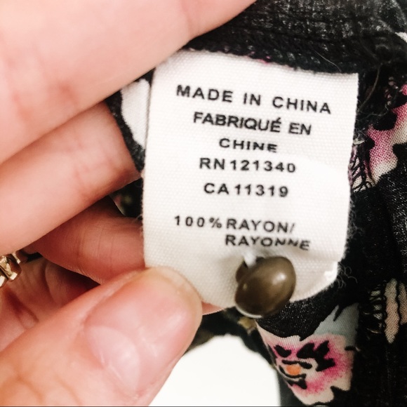 Button down Floral tank - Picture 4 of 4